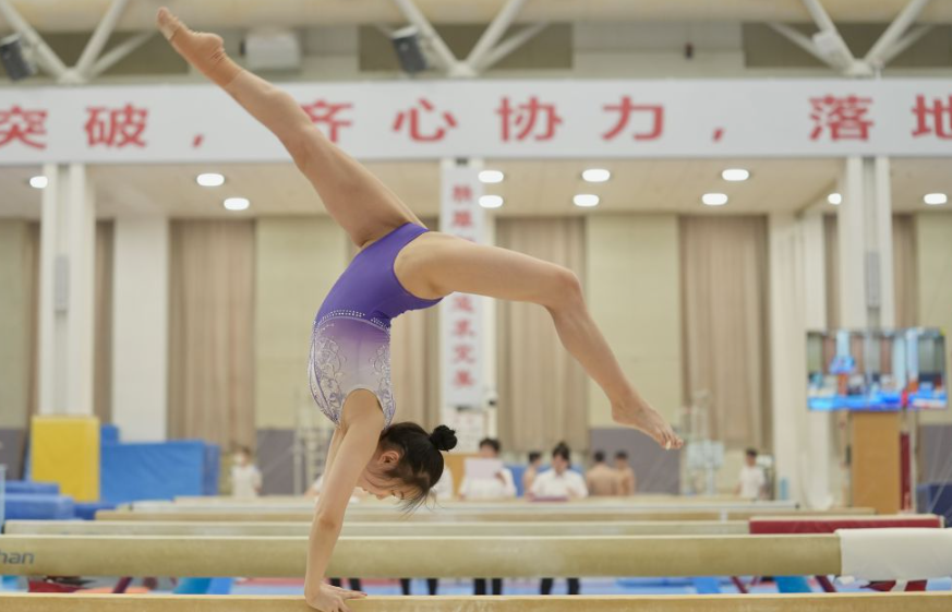 使用华体会体育全站app享受专业运动服务体验