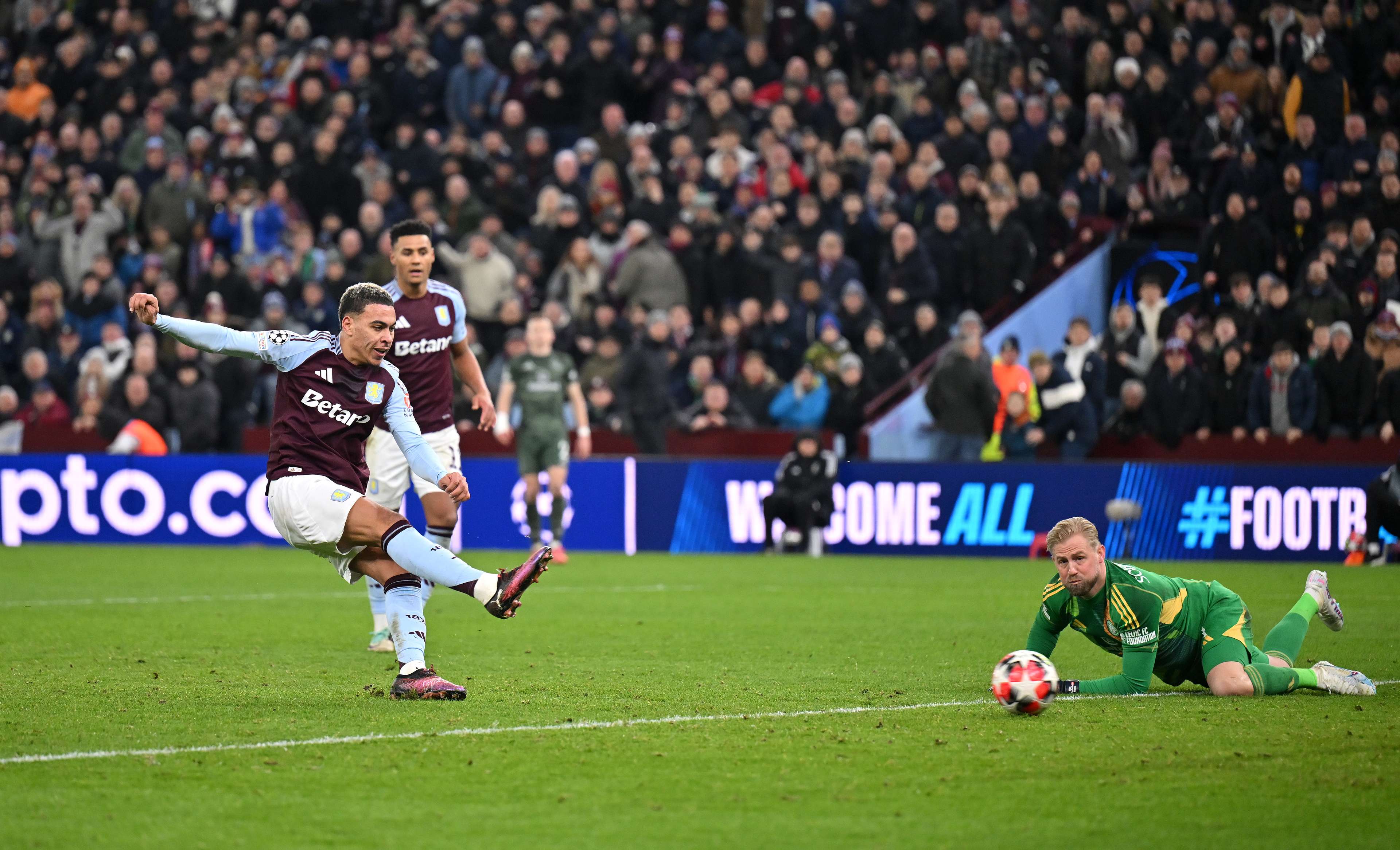 促使球员间 促使球员间